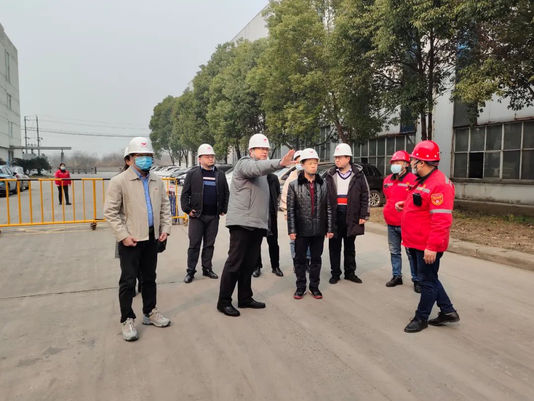 猇亭區(qū)人大汽車及高端裝備制造產業(yè)代表小組到宜化化機現(xiàn)場調研(圖1) 圖片