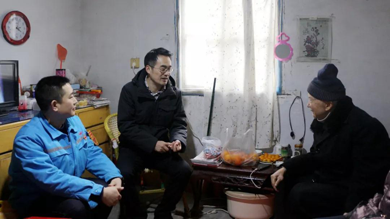 王大真等集團領導深入一線與干部職工共度新春佳節(jié)(圖4) 王大真等集團領導深入一線與干部職工共度新春佳節(jié)(圖4)