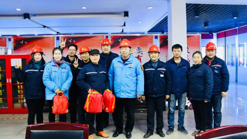 王大真等集團領導深入一線與干部職工共度新春佳節(jié)(圖11) 王大真等集團領導深入一線與干部職工共度新春佳節(jié)(圖11)