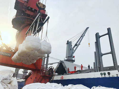 宜化磷酸二銨出口澳大利亞第一單順利裝船！湖北首家！(圖2)