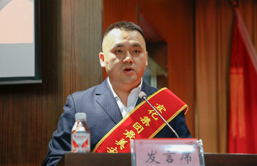 最美安全環(huán)保衛(wèi)士曹雨:定位“三員” 用心用情抓安全(圖1) 最美安全環(huán)保衛(wèi)士曹雨:定位“三員” 用心用情抓安全(圖1)