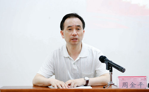 宜化集團(tuán)組織2018年度受到隆重表彰的30名優(yōu)秀班長(zhǎng)開展“三個(gè)一”活動(dòng)(圖2) 宜化集團(tuán)組織2018年度受到隆重表彰的30名優(yōu)秀班長(zhǎng)開展“三個(gè)一”活動(dòng)(圖2)