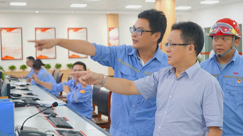 王大真節(jié)前夜查股份等三家公司(圖3) 王大真節(jié)前夜查股份等三家公司(圖3)