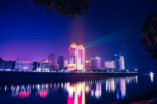 宜化大樓亮起來了！(圖3)