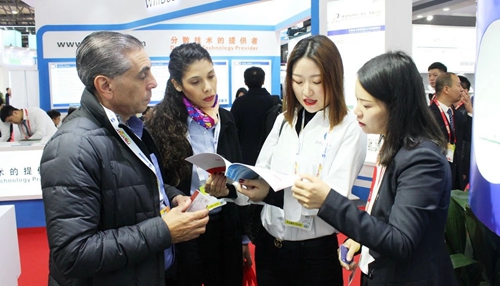 宜化集團(tuán)亮相中國(guó)國(guó)際涂料展(圖3) 宜化集團(tuán)亮相中國(guó)國(guó)際涂料展(圖3)