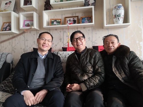 集團(tuán)領(lǐng)導(dǎo)春節(jié)前走訪(fǎng)慰問(wèn)一線(xiàn)職工、困難職工和離退休老干部(圖5)