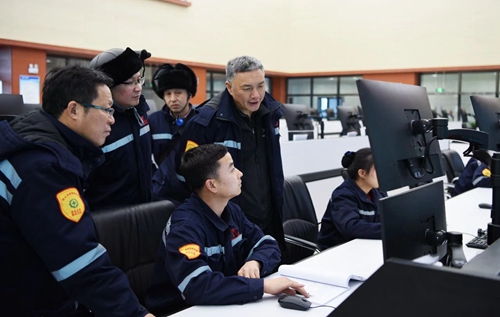 宜昌市領(lǐng)導(dǎo)王應(yīng)華、王大真一行到新疆宜化調(diào)研走訪(圖2)