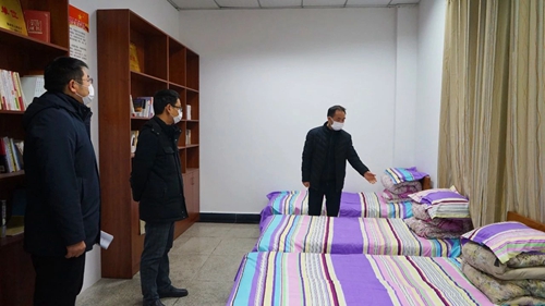 周金平到楚星公司、松滋肥業(yè)檢查疫情防控情況(圖2)