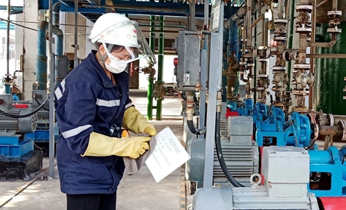 股份公司保險(xiǎn)粉分廠順利開(kāi)車復(fù)產(chǎn)(圖2) 股份公司保險(xiǎn)粉分廠順利開(kāi)車復(fù)產(chǎn)(圖2)