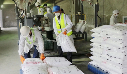 股份公司保險(xiǎn)粉分廠順利開(kāi)車復(fù)產(chǎn)(圖3) 股份公司保險(xiǎn)粉分廠順利開(kāi)車復(fù)產(chǎn)(圖3)