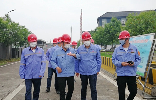 金牛集團副總姚光偉一行到楚星公司參觀交流(圖1) 金牛集團副總姚光偉一行到楚星公司參觀交流(圖1)