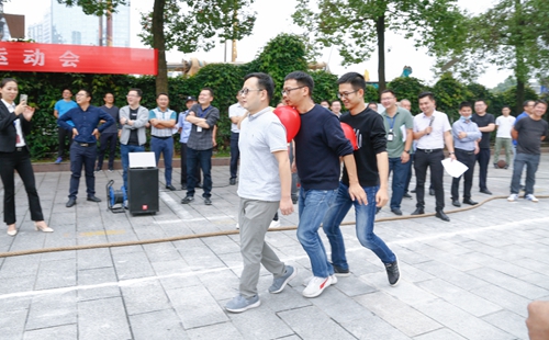 歡度中秋喜迎國(guó)慶 宜化集團(tuán)與宜昌市發(fā)改委共同舉辦趣味運(yùn)動(dòng)會(huì)(圖8)