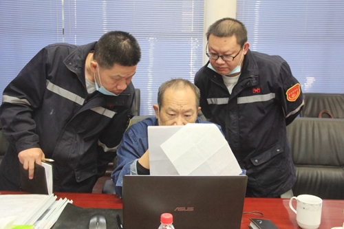 新疆天運(yùn)順利通過二級(jí)安全生產(chǎn)標(biāo)準(zhǔn)化驗(yàn)收(圖2) 新疆天運(yùn)順利通過二級(jí)安全生產(chǎn)標(biāo)準(zhǔn)化驗(yàn)收(圖2)