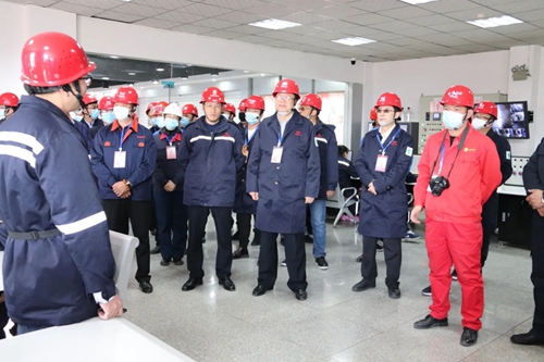 青海省應(yīng)急管理廳在青海宜化舉辦全省危險(xiǎn)化學(xué)品企業(yè)化工過程安全管理先進(jìn)技術(shù)實(shí)踐經(jīng)驗(yàn)交流學(xué)習(xí)觀摩會(huì)(圖3) 青海省應(yīng)急管理廳在青海宜化舉辦全省危險(xiǎn)化學(xué)品企業(yè)化工過程安全管理先進(jìn)技術(shù)實(shí)踐經(jīng)驗(yàn)交流學(xué)習(xí)觀摩會(huì)(圖3)