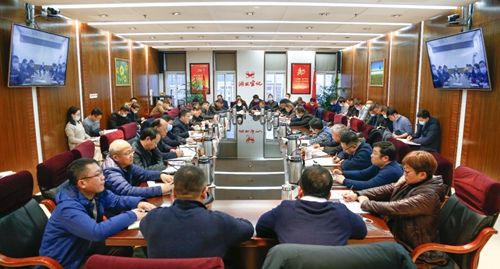 集團(tuán)行政例會(huì)強(qiáng)調(diào):胸懷全局干在實(shí)處 奮力實(shí)現(xiàn)更大勝利(圖1) 集團(tuán)行政例會(huì)強(qiáng)調(diào):胸懷全局干在實(shí)處 奮力實(shí)現(xiàn)更大勝利(圖1)