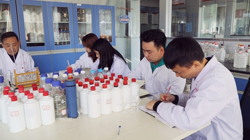 金沙酒業(yè)榮獲“第三屆貴州省省長(zhǎng)質(zhì)量獎(jiǎng)提名獎(jiǎng)”(圖2) 金沙酒業(yè)榮獲“第三屆貴州省省長(zhǎng)質(zhì)量獎(jiǎng)提名獎(jiǎng)”(圖2)