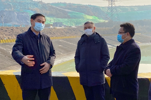張家勝元旦到股份公司走訪(fǎng)慰問(wèn)并檢查安全生產(chǎn)工作(圖1)
