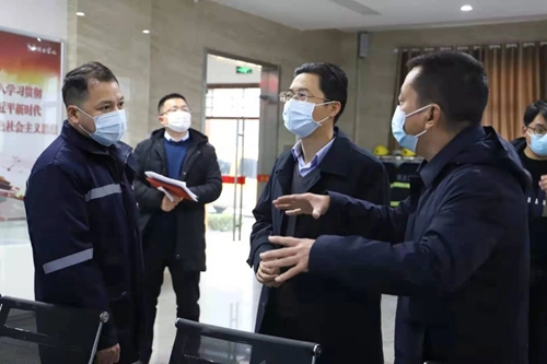 宜都市委副書記、市長(zhǎng)李澤剛到楚星公司慰問市拔尖人才(圖1)