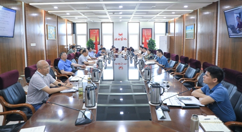 集團召開產(chǎn)業(yè)專業(yè)工作會議(圖1) 集團召開產(chǎn)業(yè)專業(yè)工作會議(圖1)