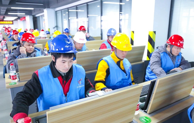 湖北省第一屆“宜荊荊恩”安全技能競賽在宜化實(shí)訓(xùn)基地成功舉辦(圖2) 湖北省第一屆“宜荊荊恩”安全技能競賽在宜化實(shí)訓(xùn)基地成功舉辦(圖2)