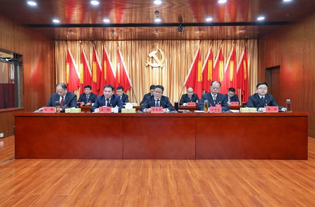 王大真總結(jié)講話 宜化集團2022年度總結(jié)表彰暨第七屆職工代表大會勝利閉幕(圖3) 王大真總結(jié)講話 宜化集團2022年度總結(jié)表彰暨第七屆職工代表大會勝利閉幕(圖3)