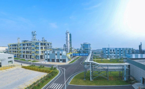 宜化集團(tuán)及三家分子公司獲評(píng)宜昌市安全生產(chǎn)工作先進(jìn)單位(圖1) 宜化集團(tuán)及三家分子公司獲評(píng)宜昌市安全生產(chǎn)工作先進(jìn)單位(圖1)