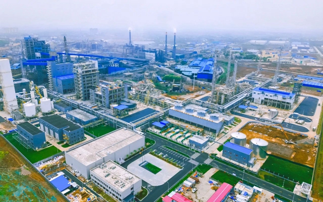 雙環(huán)公司合成氨升級改造項目空分裝置順利產(chǎn)出合格氧氮產(chǎn)品(圖1) 雙環(huán)公司合成氨升級改造項目空分裝置順利產(chǎn)出合格氧氮產(chǎn)品(圖1)