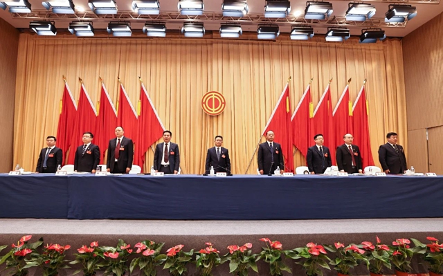 宜化集團(tuán)召開七屆二次職工代表大會(圖2) 宜化集團(tuán)召開七屆二次職工代表大會(圖2)