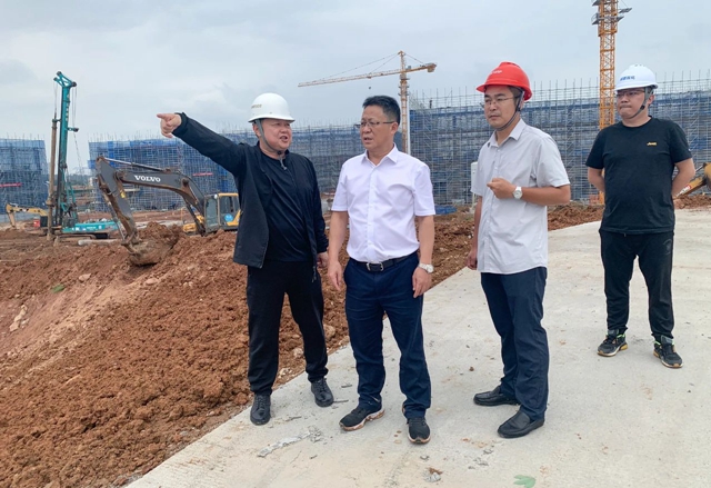 王大真到田家河新項(xiàng)目和宜昌區(qū)域各公司走訪(fǎng)慰問(wèn)(圖1) 王大真到田家河新項(xiàng)目和宜昌區(qū)域各公司走訪(fǎng)慰問(wèn)(圖1)