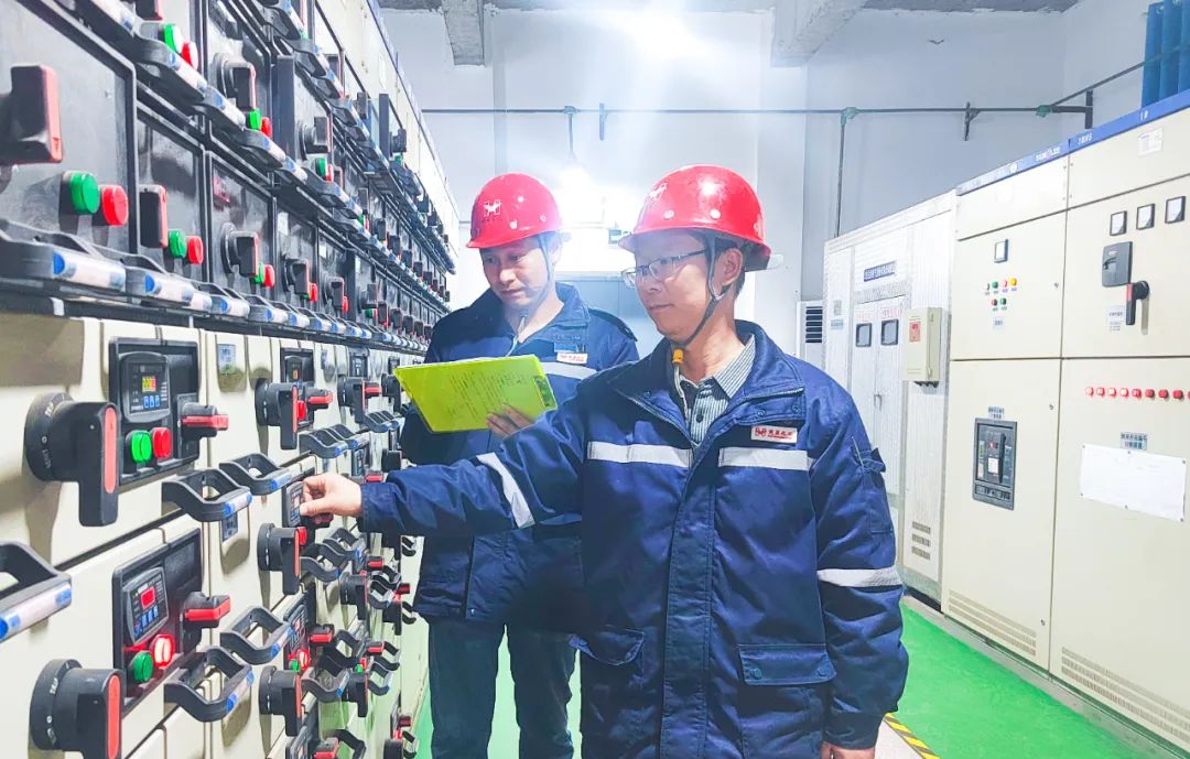 【宜化榜樣】楚星公司江剛：扎根一線，保障電氣設(shè)備平穩(wěn)運(yùn)行(圖3)