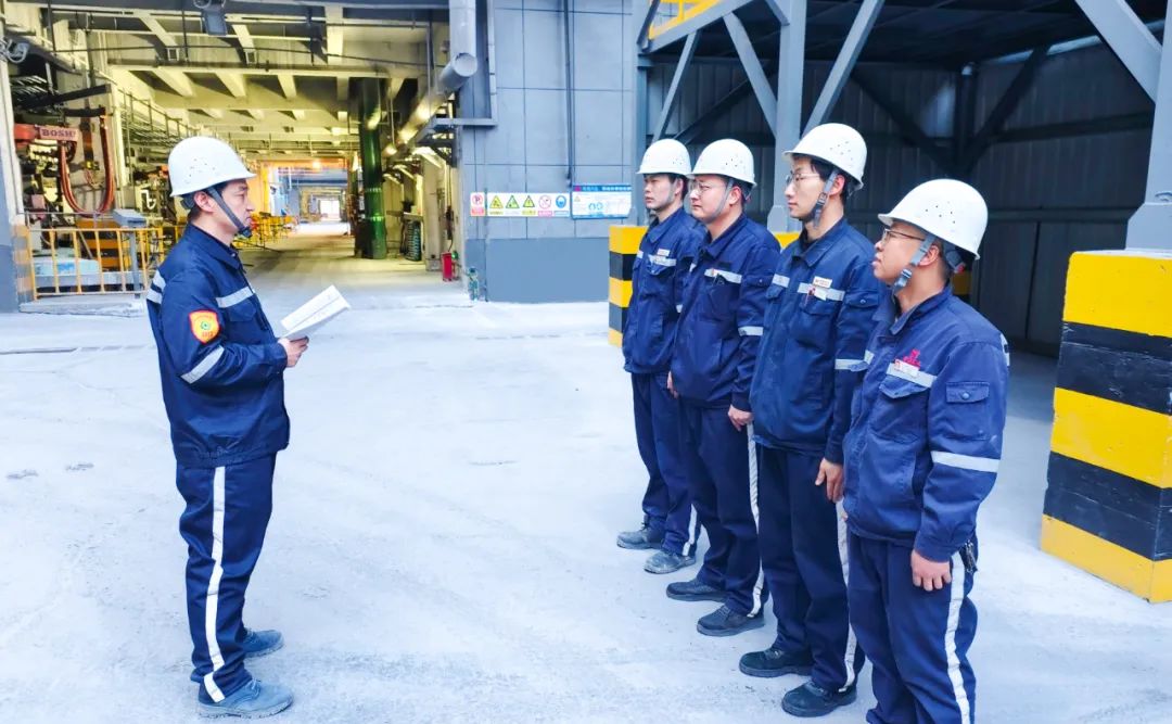 新疆宜化電石車(chē)間二一班：強(qiáng)化班組建設(shè)，筑牢基層基石(圖4)