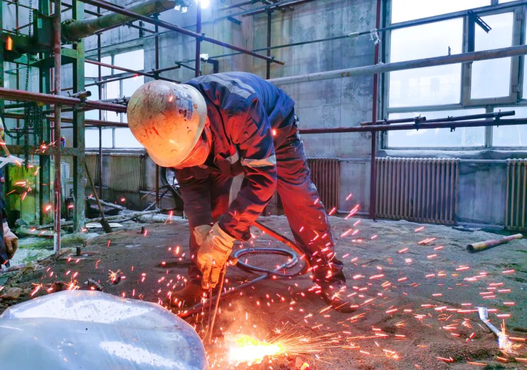 新疆宜化：直擊大修一線，看他們奮戰(zhàn)的身影(圖4)