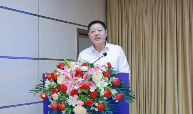 增值引領(lǐng)共贏疆來(lái)！2024宜化宜冠滴品牌戰(zhàn)略發(fā)布會(huì)在新疆輪臺(tái)縣成功舉行(圖2)