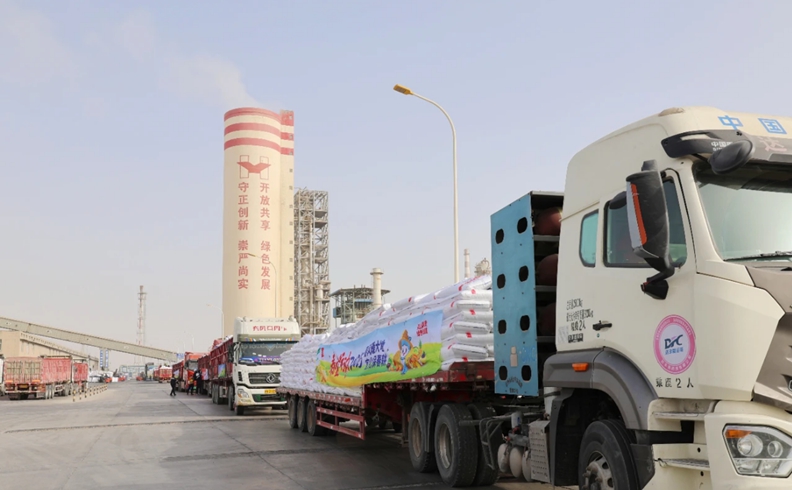 新疆天運(yùn)：開足馬力生產(chǎn)，全力服務(wù)春耕(圖1)