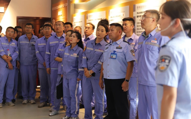 聯(lián)化公司開(kāi)展警示教育筑牢廉潔防線(圖1) 聯(lián)化公司開(kāi)展警示教育筑牢廉潔防線(圖1)