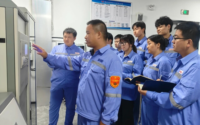 宜化大學(xué)生新工完成崗前培訓(xùn)，開啟職業(yè)新篇章(圖1)