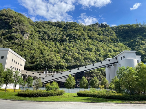 宜化礦業(yè)七項(xiàng)核心技術(shù)入選國家先進(jìn)適用技術(shù)目錄并向全國推廣(圖1) 宜化礦業(yè)七項(xiàng)核心技術(shù)入選國家先進(jìn)適用技術(shù)目錄并向全國推廣(圖1)