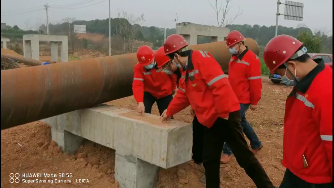 奮斗新征程 喜迎開(kāi)門(mén)紅(圖2) 奮斗新征程 喜迎開(kāi)門(mén)紅(圖2)