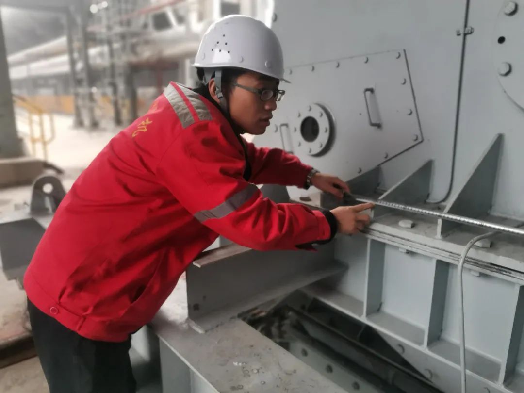 【生產(chǎn)技術標兵】預決算部秦偉民:忠于職守勤鉆研 愛崗敬業(yè)勇?lián)?圖3) 圖片