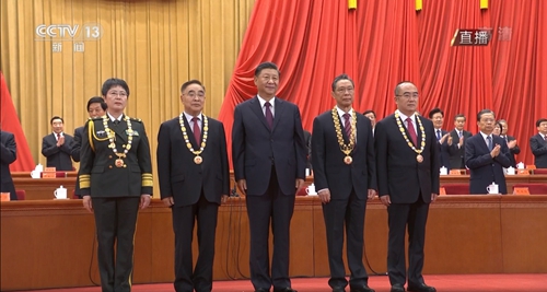 向抗疫英雄致敬！宜化集團(tuán)組織收看全國抗擊新冠肺炎疫情表彰大會