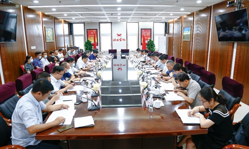 宜昌市國資委黨委書記、主任吳正新帶隊(duì)到宜化集團(tuán)調(diào)研